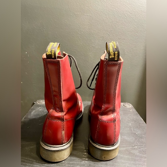 DR. MARTEN’S 1490 CHERRY RED LEATHER MID CALF 10 HOLE BOOTS 7 GRUNGE - Picture 4 of 8
